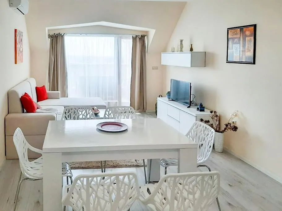 Apartment Beachfront Panoramic Flat @ South Bay Residence Varna