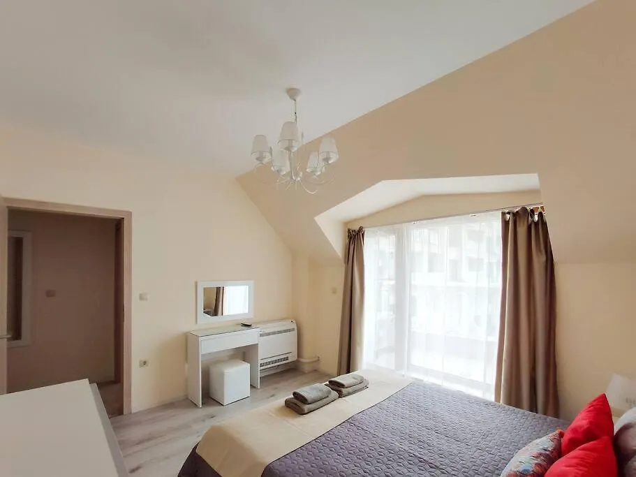 Beachfront Panoramic Flat @ South Bay Residence Varna Apartment