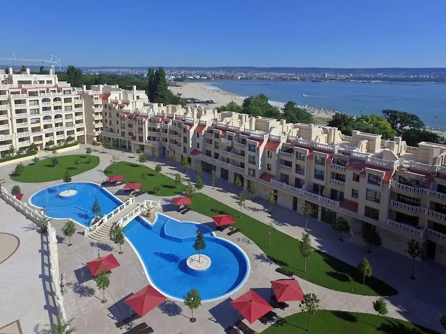 Beachfront Panoramic Flat @ South Bay Residence Varna Apartment