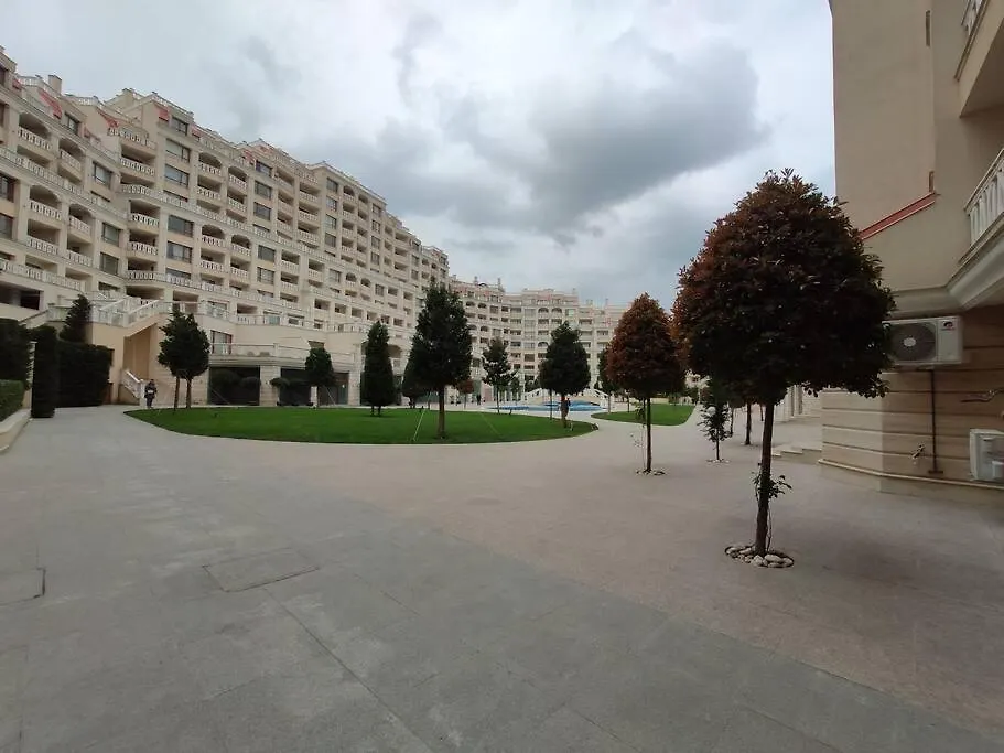 Apartment Beachfront Panoramic Flat @ South Bay Residence Varna